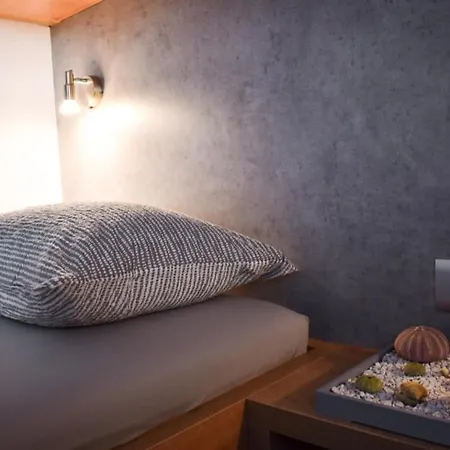 Luxury Mobile Ines *