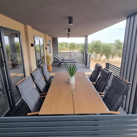 Apartment Luxury Mobile Ines *