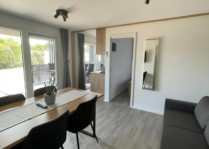 Luxury Mobile Ines Apartamento *